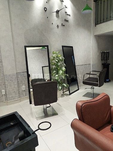 Tuyển thợ phụ Q10 (nay thuộc phường Hòa Hưng)