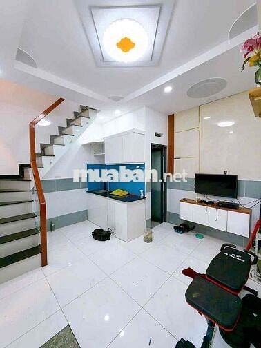 Mới xây mới keng trệt lầu 2pn có 2 máy lạnh