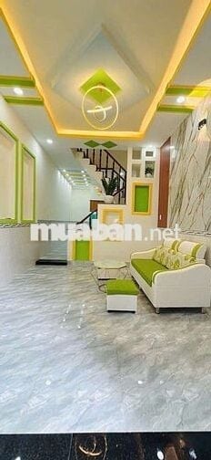 Nhà bán 4×11, 1 trệt, lầu, nhà mới  đẹp, 2 phòng ngủ 2WC. Giá 1ty 790