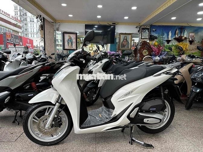 SH 160i ABS + HSTC 2024 Trắng 1637 Km Bao Sang Tên