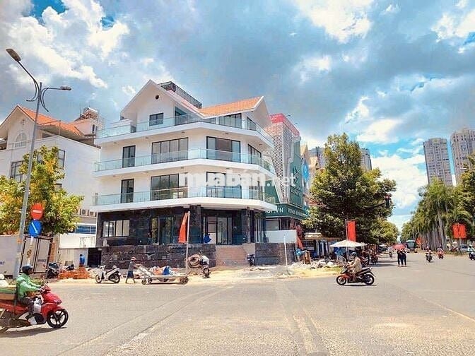 Nhà Góc 2 Mặt Tiền KDC Him Lam P.Tân Hưng, Q7 – Trệt 3 Lầu – Giá 19 Tỷ