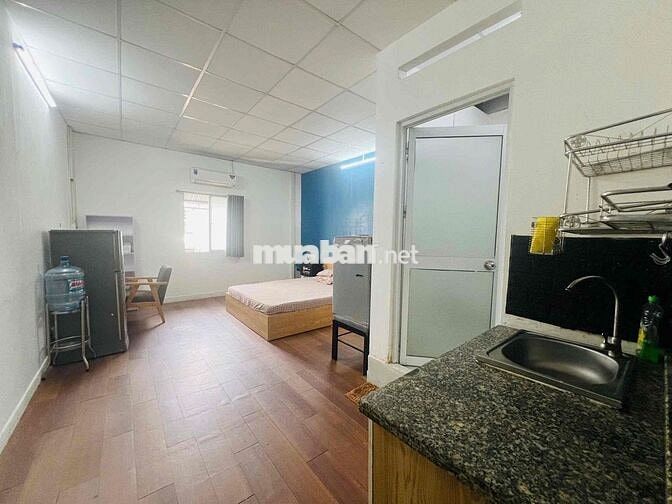 Studio Đầy Đủ Nội Thất, rộng 32m2 - Vị trí Cách Quận 1 Chỉ 500m