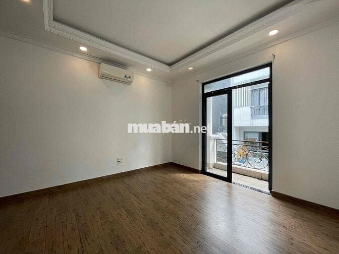 Studio mới 100% siêu thoáng đầy đủ nội thất gần phú mỹ hưng