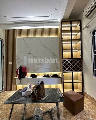 Bán Căn nhà ngõ phố Văn Cao - Ba Đình , sát hồ Tây