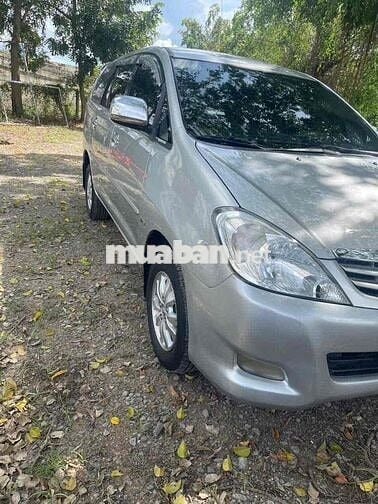 Innova 2010 xe gia đình chạy kĩ