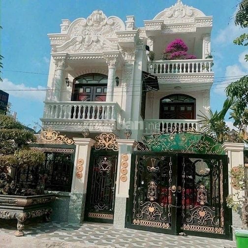 Bán Biệt Thự 8x18m, 3 tầng, 6PN 5WC, KDC Gia Hòa, ngay QL50 đi vào 