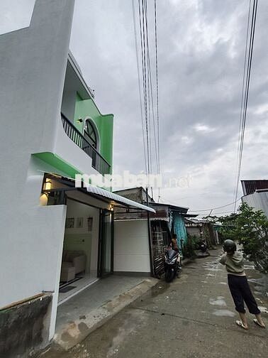 Nhà lầu lộ ô tô phường Long Tuyền