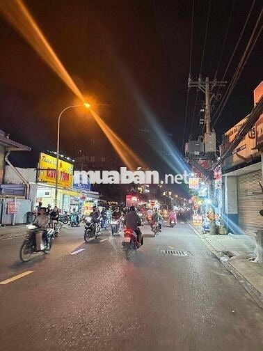 Mặt Tiền Nguyễn Ảnh Thủ gần ngã 4 Tô Ký chỉ 15tr/tháng