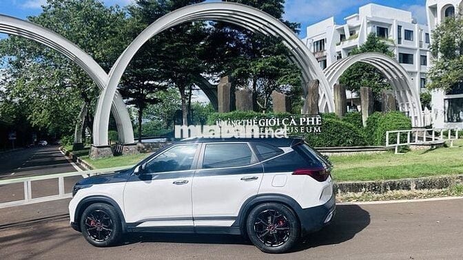 Kia Seltos 2021 Premium 1.4 AT - 87000 km