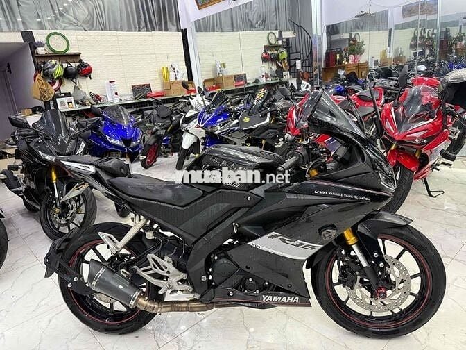 R15v3 Đen bạc Biển 61 giá 26tr8