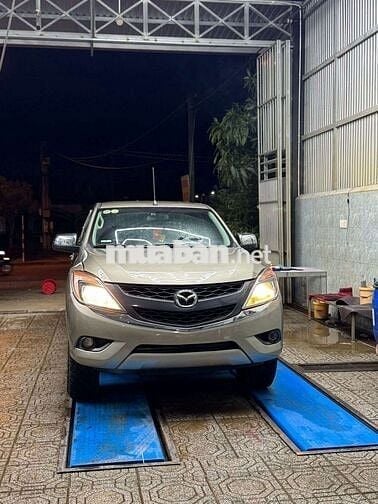 Mazda BT50 2014 2.2  số sàn 2 cầu