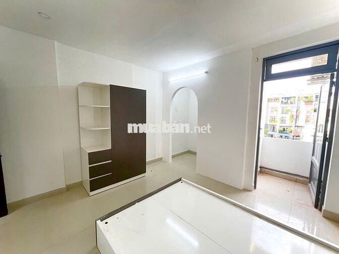 (HÌNH THẬT-GIÁ THẬT) PHÒNG ĐẸP TÁCH BẾP CÓ BAN CÔNG - Đ.PHẠM VĂN CHIÊU