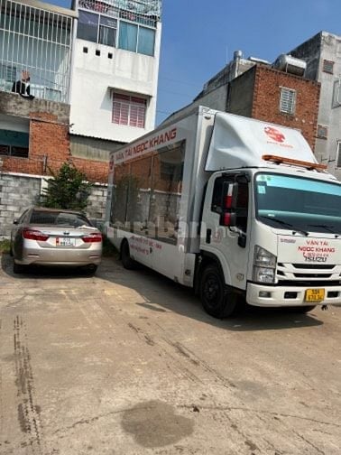 Công ty tôi đang cần tuyển thêm vị trí tài xế xe tải chở hàng