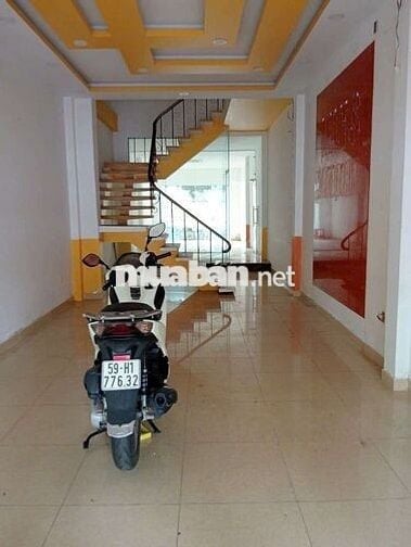 Giá 3x Triệu - VỈA HÈ RỘNG - Nhà 815 Lê Hồng Phong, Quận 10; 4TẦNG