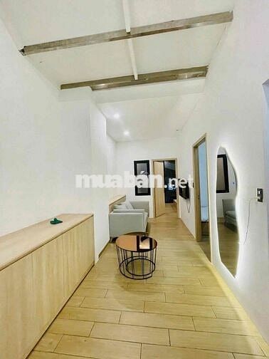 Cho thuê căn hộ 2 phòng ngủ ngay trung tâm thành phố