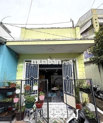 Nhà ngang lớn , HXH sát Tên lửa , sát MT , 50m2 2 tầng . Bình Tân