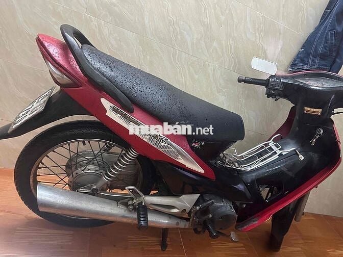 xe  uawe nguyên bản , máy chất hàng hiếm