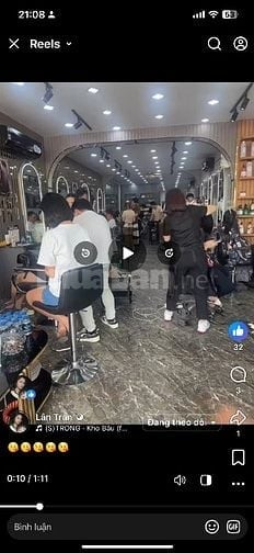 Tuyển thợ phụ làm tóc gội đầu làm nail