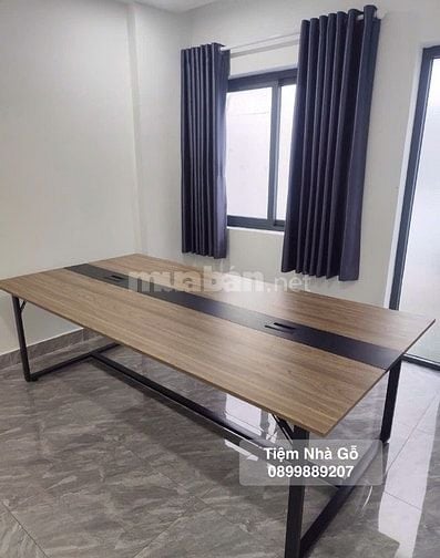 Bàn họp chân sắt dành cho 6-8 người ngồi