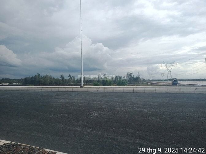 CHUYỂN NHƯỢNG 50 HA ĐẤT TRỐNG TẠI XÃ ĐỨC HÒA ĐÔNG, LONG AN