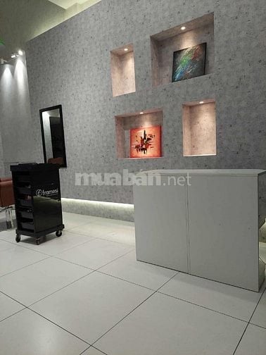 Tuyển thợ phụ làm việc tại quận 10 tphcm