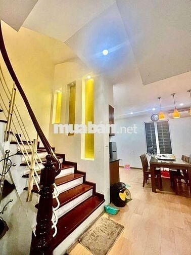 Bồ Đề - Nguyên Căn 50m2× 4 Tầng - Full Đồ