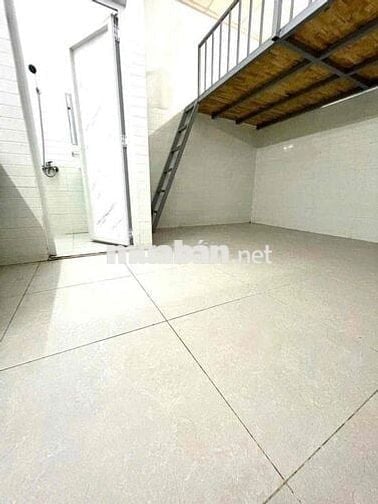 PHÒNG RỘNG NGAY CAO ĐẲNG ĐIỆN LỰC, CÔNG AN PTHẠNH LỘC CŨ