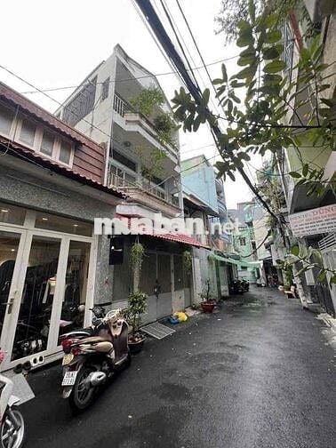 Quận 3, nhà 60m2, 3 tầng đúc 5PN, dòng tiền 25tr, hẻm xe hơi Lê Văn Sỹ