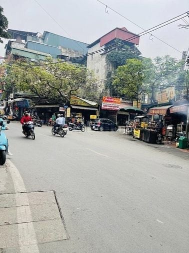 Cho thuê nhà chính chủ phố Hoàng Văn Thái ô tô đỗ cửa