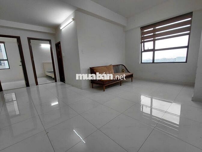 Em chuyên cho thuê Green river 3 phòng ngủ 2wc có nội thất. Gần Q5,10.