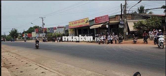 NHÀ NGAY GÓC MẶT TIỀN ĐƯỜNG 785 vào Trường THCS Tân Đông