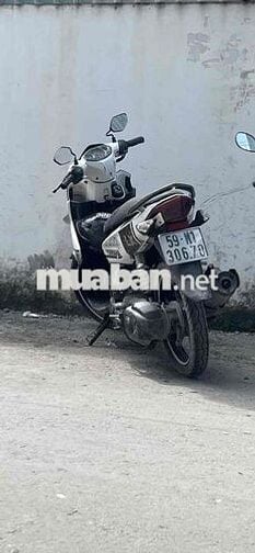 Dư Xe NoVo 4 Trắng Đen