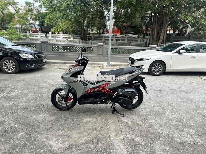 Air Blade 5/2025 xi măng mới 99,99%