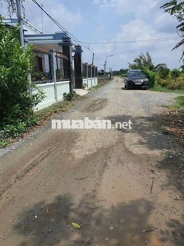 BAN ĐAT 2 MAT TIEN GTNT...2 OTO TRANH NHAU.