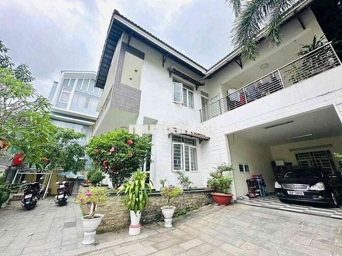 Bán Căn Biệt Thự Vĩnh Điềm Trung Đối Diện Công Viên