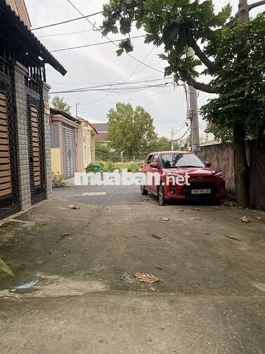 Mt đường 11 dt 114m2. View sông sát vạn phúc. Sieu hiếm HBP gia 8,2 ty