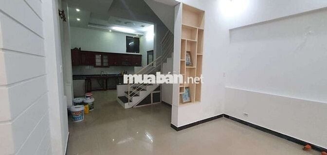 NHÀ NGUYÊN CĂN –GẦN HỒ SINH THÁI 🌿
: 70m²/sàn x 3 tầng  6,45 tr/ th