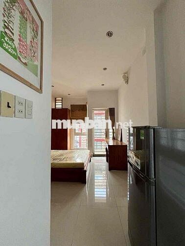 căn hộ ban công thuê 30m2 máy giặt riêng gần chợ Hồ Thị Kỷ, lý Thái Tổ