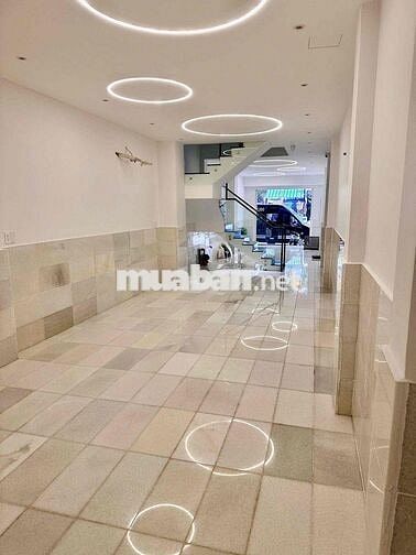 Nguyên căn Mặt tiền Calmette, Quận 1 (4x20m, 3 Lầu , VP, SPA)