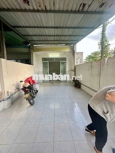 Cho thuê nhà tx 52 q12 giá 5tr dt 4×20