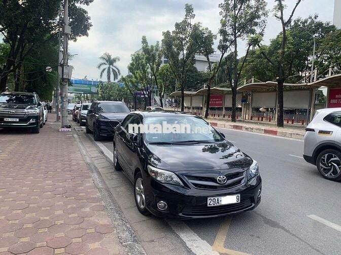 Toyota Corolla Altis 2011 2.0V - 118000 km