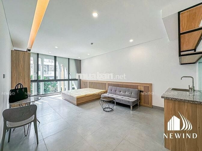 Căn hộ dịch vụ studio full nt cửa sổ trời siêu rộng gần trung tâm