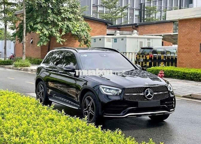 Glc300 2021 300 4MATIC - 23868 miles đen kem