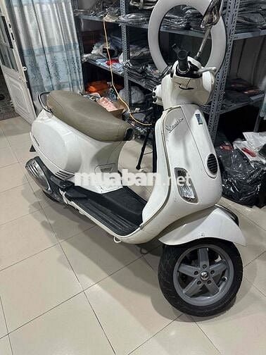 Dư xe bán vespa biển sg