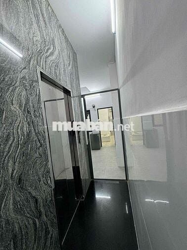 Nhà 5 Tầng Hoàn Công Đầy Đủ Đường Bà Triệu Nha Trang Có Thang Máy