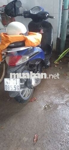 Xe máy Piaggio Vespa màu xanh dương