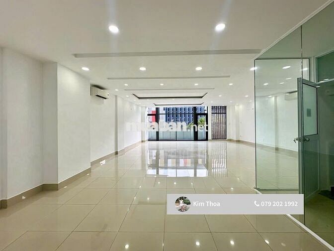 Văn phòng 55m2 ở Vạn Phúc, t.gian tự do, có t.máy máy lạnh. Giá 12 tr