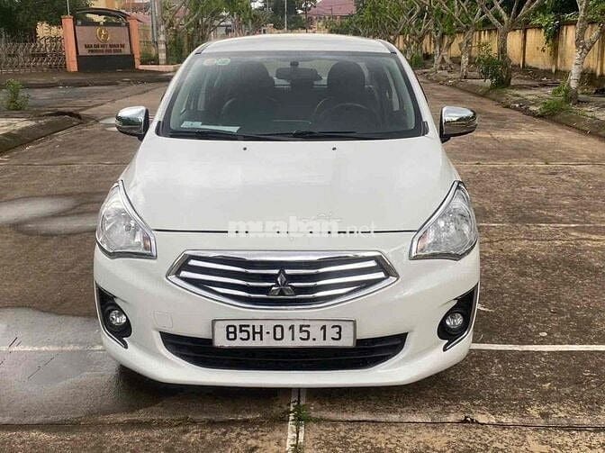 Mitshubishi attrage số tự động rin đẹp fun đồ chơi