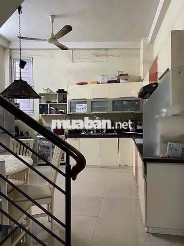 CHO THUÊ NHÀ MỚI ĐẸP . 4 PHÒNG NGỦ , 4WC ,  HUỲNH VĂN BÁNH , PN