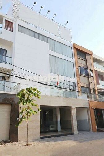 Cho thuê toà nhà văn phòng 10x20 sát Tên Lửa